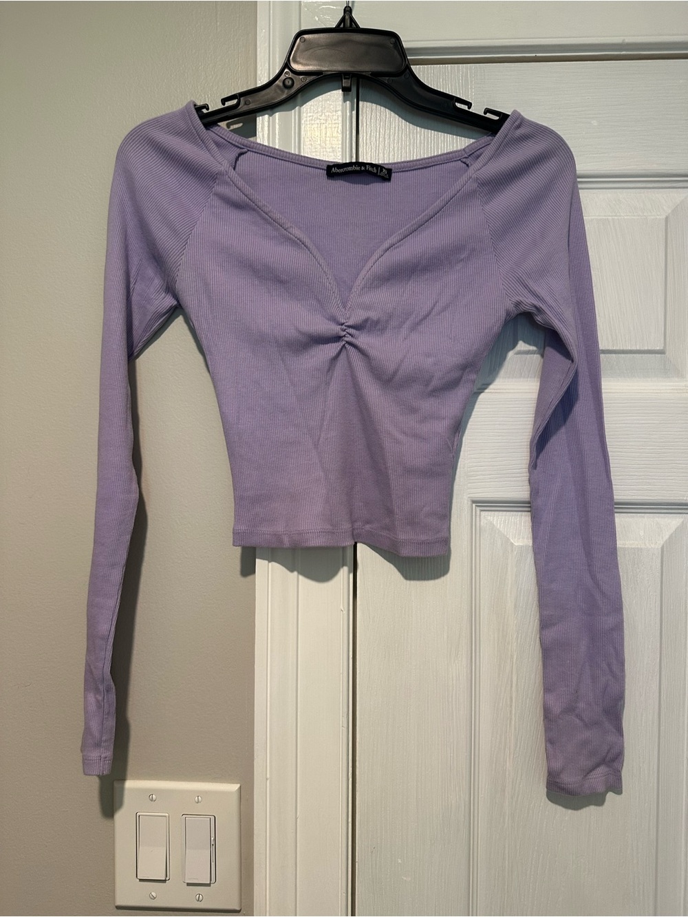 Abercrombie & Fitch Lavender Long Sleeve Ruched V-Neck Ribbed Top